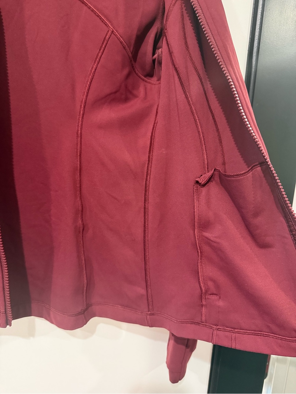 Lululemon Define Jacket Nulu Size 8 Burgundy Berry Full Zip Thumbholes - Picture 6 of 9